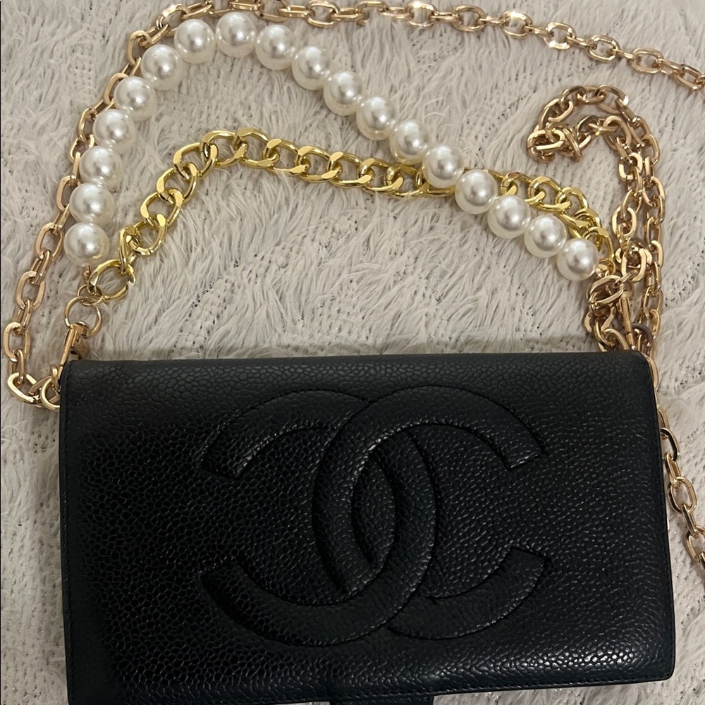 CHANEL Black Quilted Leather Wallet-on-Chain insert  with Pearl & Gold Chain